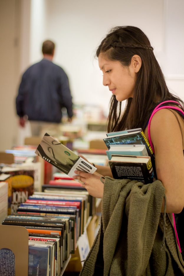 Hunter Library to Hold Annual Book Sale, Early Bird Sale for Friends